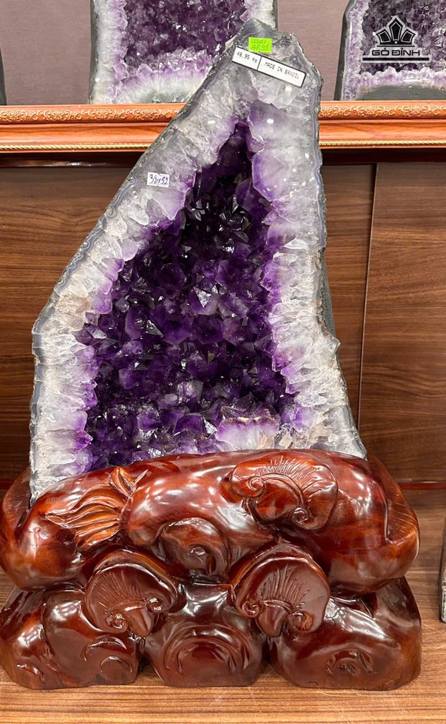 hoc-da-thach-anh-tim-cao-52-ngang-38-sau-23-cm-nang-4895kg-473893