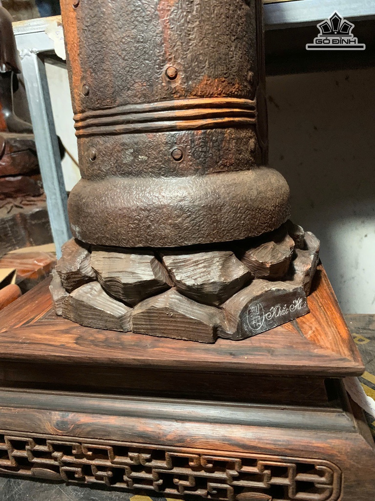 tuong-dat-ma-giac-ngo-go-trac-cao-43-ngang-22-sau-21-cm-5kg-ky-cao-25-x-25-x-9-cm-474149