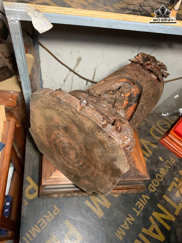 tuong-dat-ma-giac-ngo-go-trac-cao-43-ngang-22-sau-21-cm-5kg-ky-cao-25-x-25-x-9-cm-474150