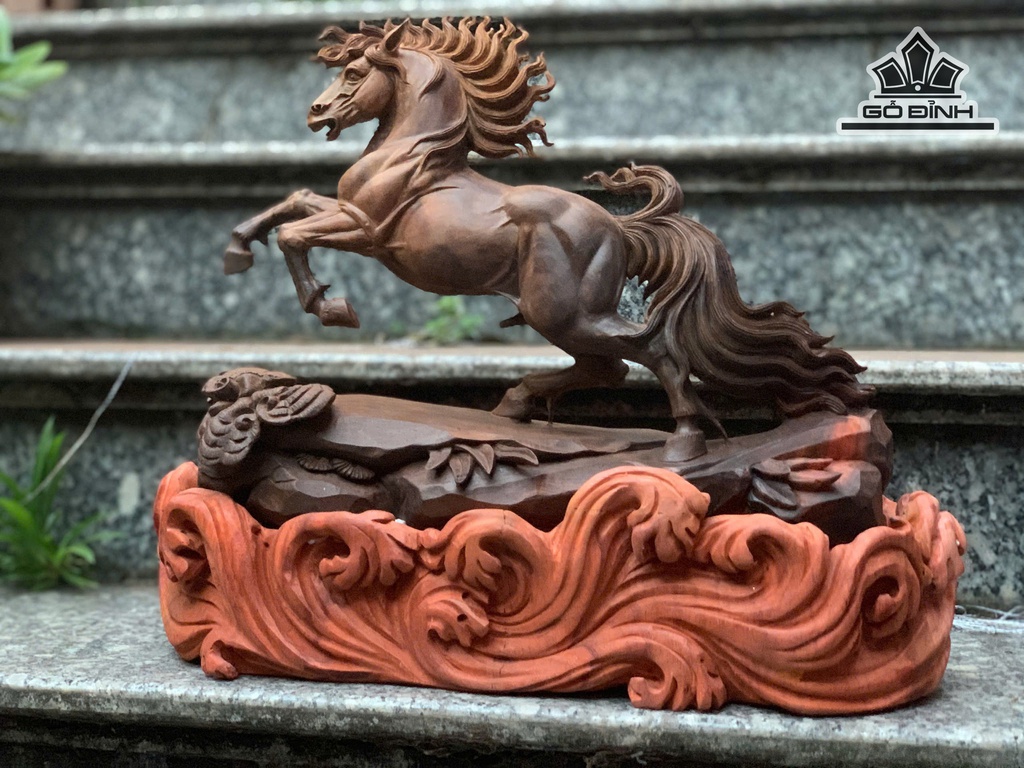 tuong-ngua-phong-thuy-nhat-ma-phi-thien-go-trac-cao-42-ngang-36-sau-16-cm-5kg-474166