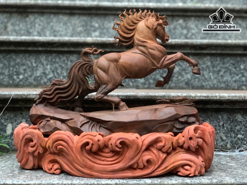 tuong-ngua-phong-thuy-nhat-ma-phi-thien-go-trac-cao-42-ngang-36-sau-16-cm-5kg-474168