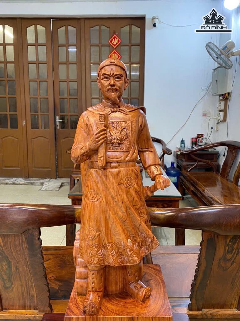 tuong-tran-quoc-tuan-go-huong-cao-80-ngang-25-sau-21-cm-474358