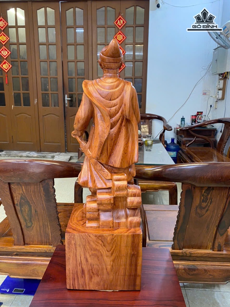 tuong-tran-quoc-tuan-go-huong-cao-80-ngang-25-sau-21-cm-474362