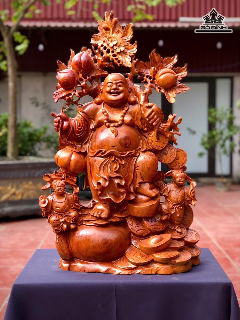 tuong-phat-di-lac-nhi-phuc-vac-dao-go-huong-cao-81-ngang-48-sau-25-cm-474401