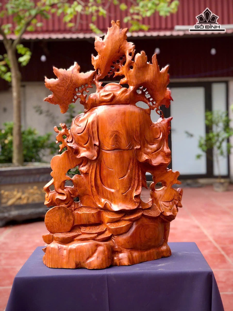 tuong-phat-di-lac-nhi-phuc-vac-dao-go-huong-cao-81-ngang-48-sau-25-cm-474404