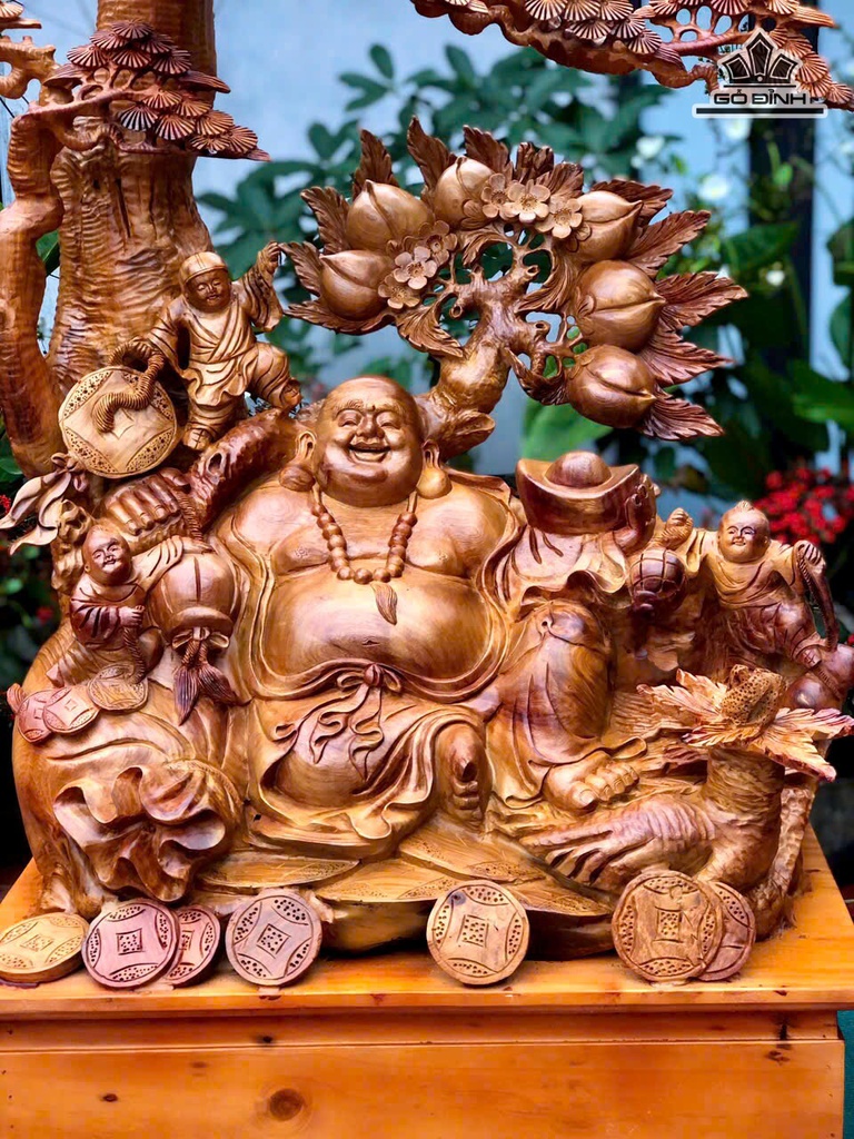 tuong-phat-di-lac-tam-phuc-go-huong-cao-131-ngang-68-sau-47-cm-474420