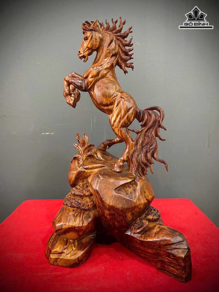 tuong-ngua-phong-thuy-nhat-ma-phi-thien-go-sua-cao-58-ngang-35-sau-28-cm-474690