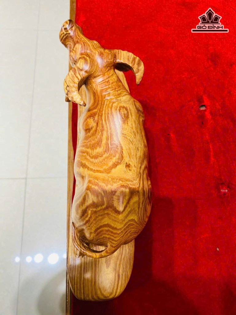 tuong-trau-go-cam-cao-13-ngang-30-sau-9-cm-475331