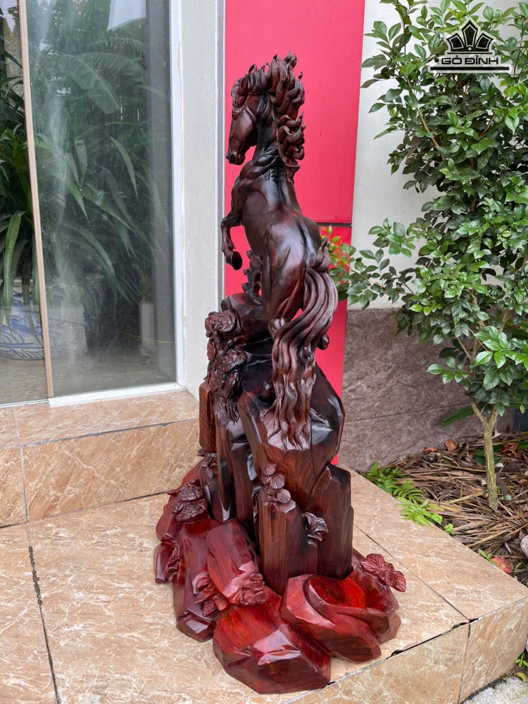 tuong-ngua-phong-thuy-nhat-ma-phi-thien-go-trac-cao-80-ngang-38-sau-18-cm-ca-de-cao-85-ngang-52-sau-33-cm-26kg-475451