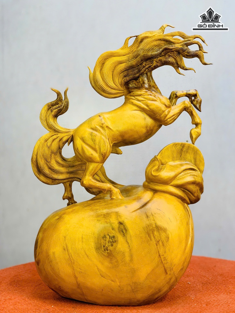 tuong-ngua-phong-thuy-nhat-ma-phi-thien-go-nu-ngoc-am-cao-42-ngang-28-sau-16-cm-475502