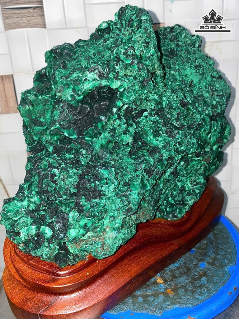 tac-pham-da-malachite-cao-28-ngang-28-cm-152kg-475747