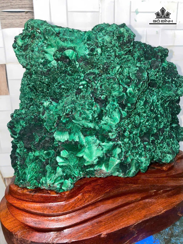 tac-pham-da-malachite-cao-28-ngang-28-cm-152kg-475748