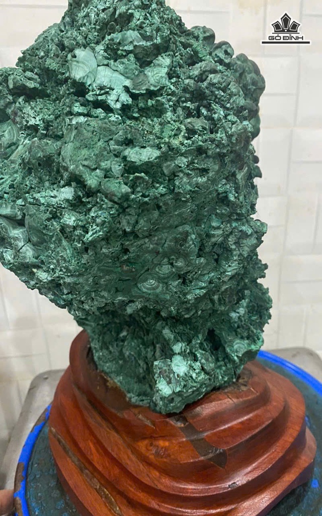 tac-pham-da-malachite-cao-33-cm-93kg-475756