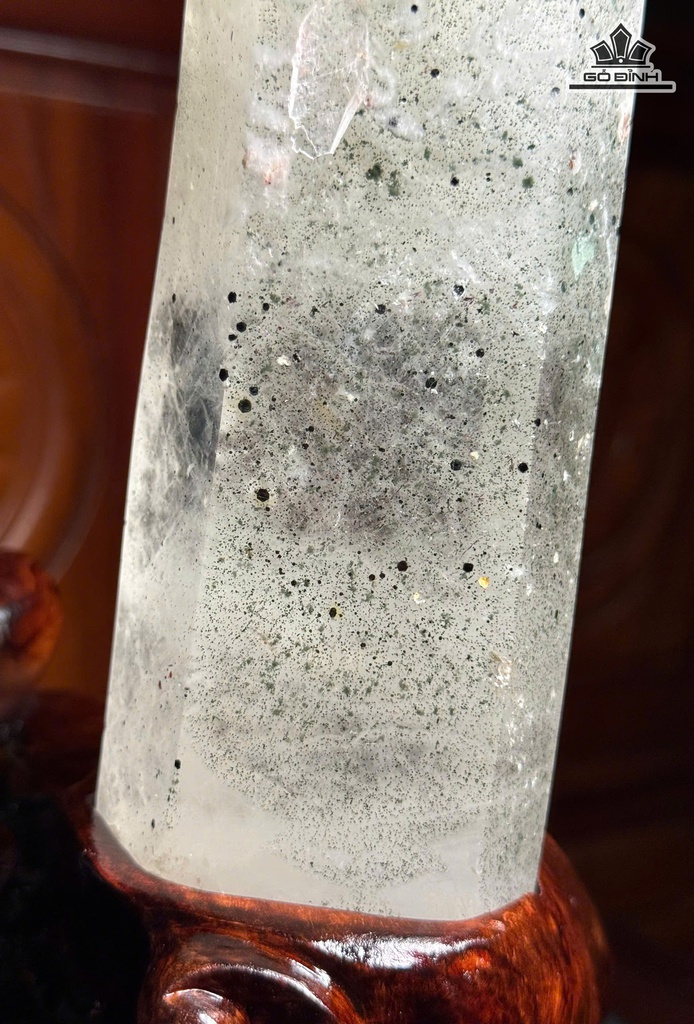 tac-pham-da-thach-anh-uu-linh-cao-28-ngang-21-cm-da-cao-24-ngang-65-232kg-475777