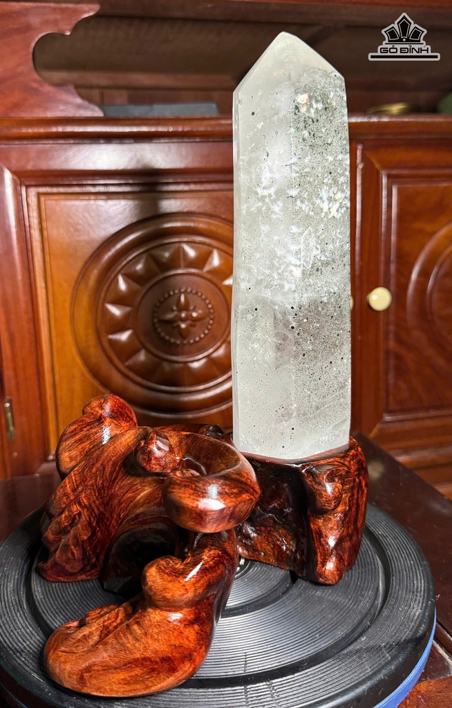 tac-pham-da-thach-anh-uu-linh-cao-28-ngang-21-cm-da-cao-24-ngang-65-232kg-475778