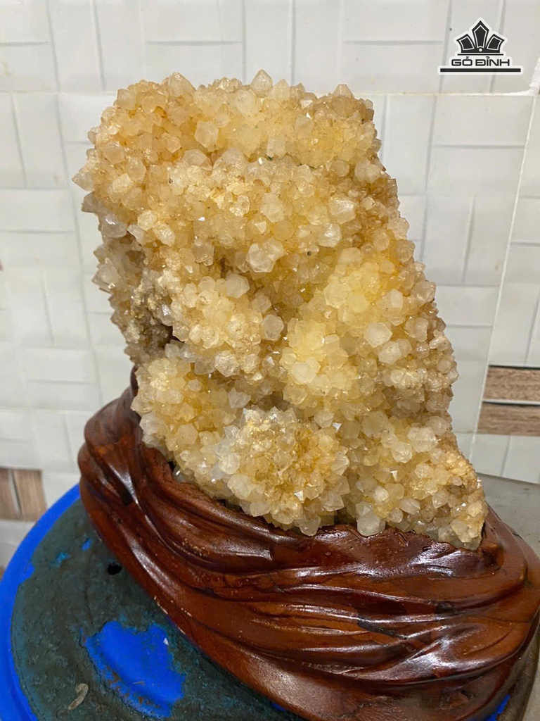 tac-pham-thach-anh-cao-25-ngang-20-cm-52kg-475781