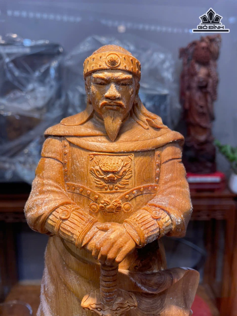 tuong-tran-quoc-tuan-go-hoang-dan-cao-35-ngang-12-sau-11-cm-475832