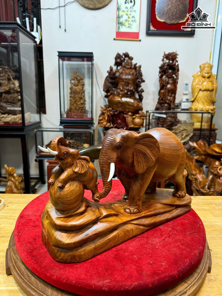 tuong-voi-mau-tu-go-huong-cao-25-ngang-42-sau-14-cm-476494