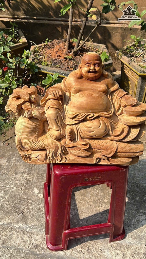 tuong-phat-di-lac-ngu-sam-go-ngoc-am-cao-36-ngang-45-sau-26-cm-476503