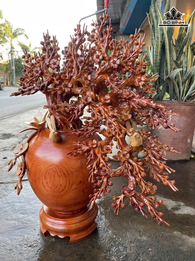 binh-hoa-mai-go-huong-cao-83-ngang-65-sau-40-cm-476614