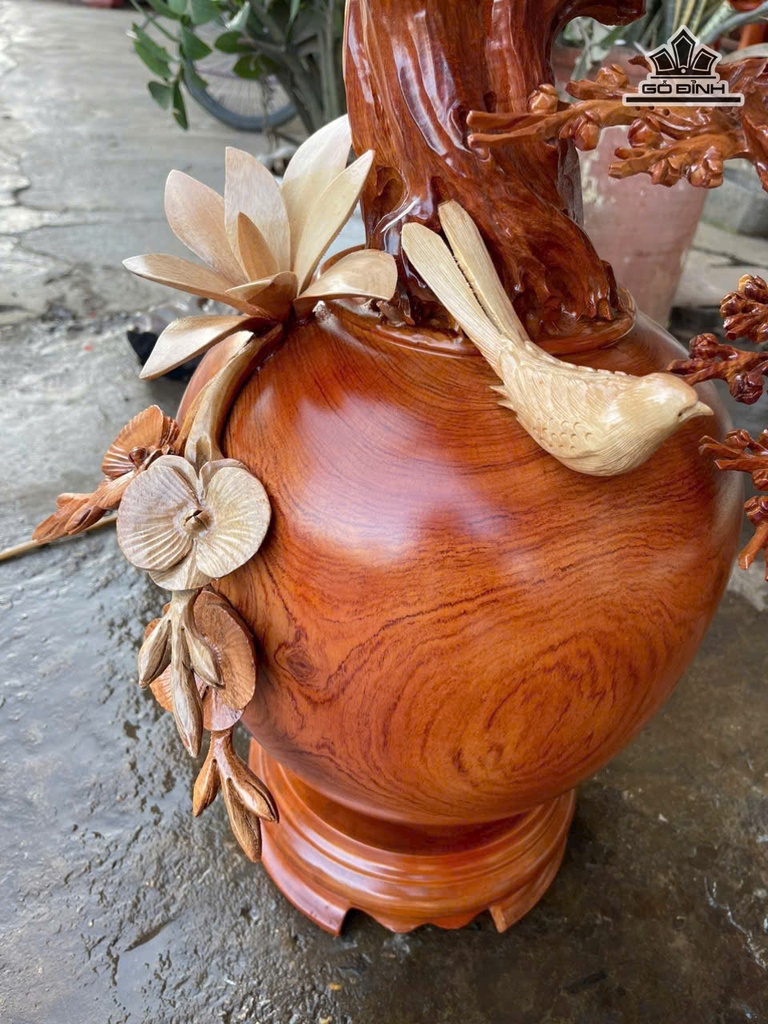 binh-hoa-mai-go-huong-cao-83-ngang-65-sau-40-cm-476615