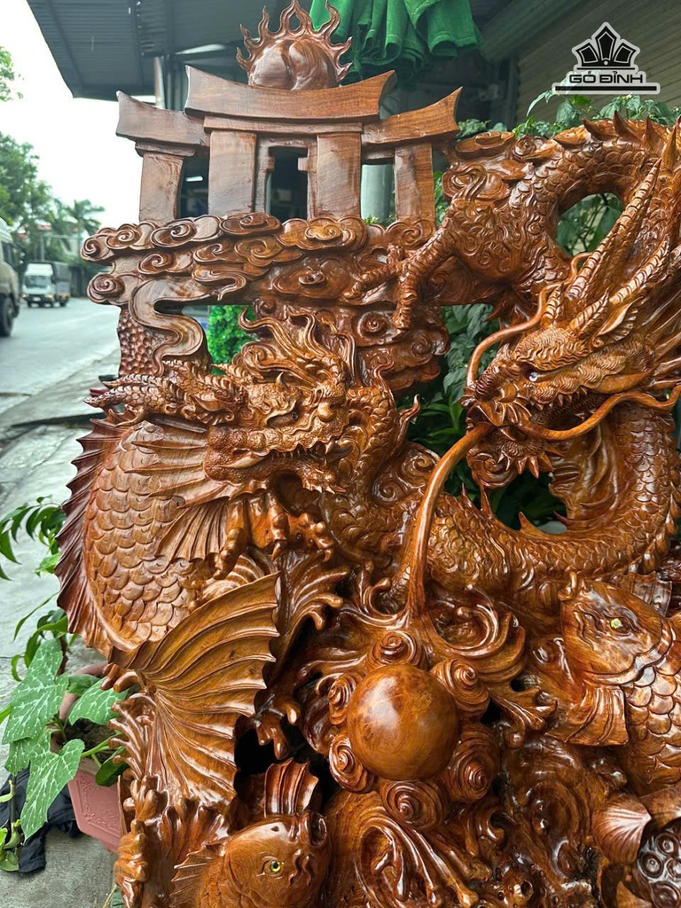 tuong-ca-chep-hoa-rong-go-huong-cao-118-ngang-90-sau-52-cm-476631