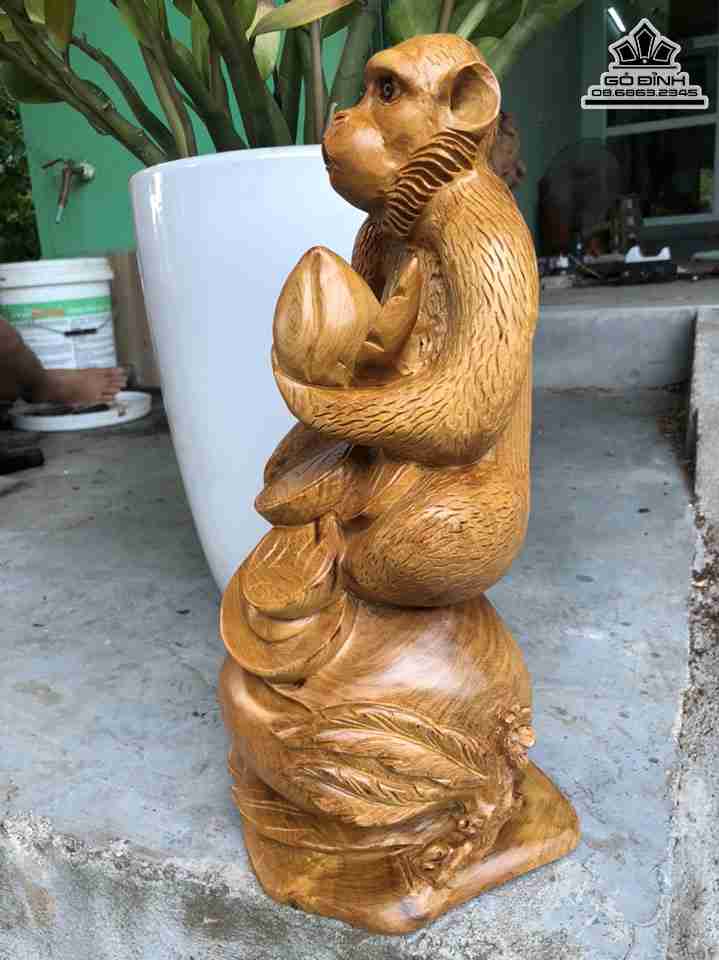 Tuong-Khi-Om-Dao-Go-Huong