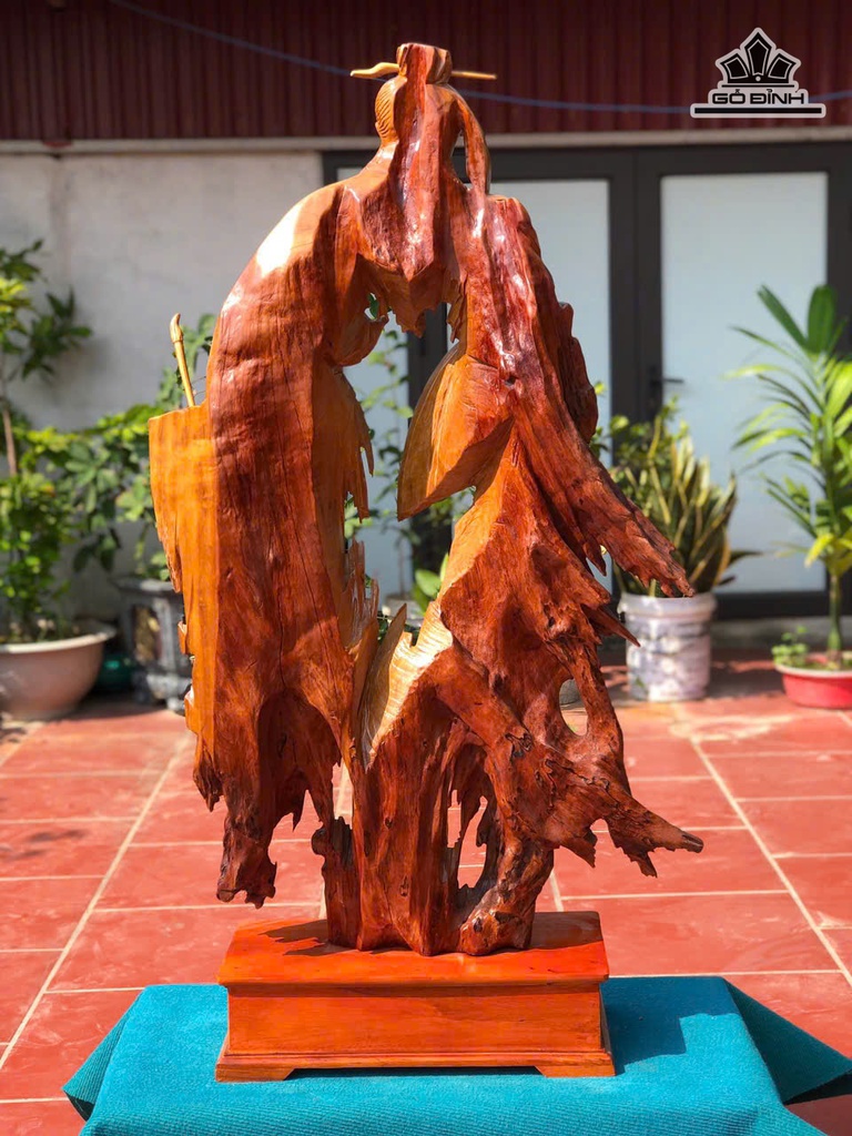 tuong-luc-vu-than-tra-go-doi-cao-130-ngang-68-sau-23-cm-476791