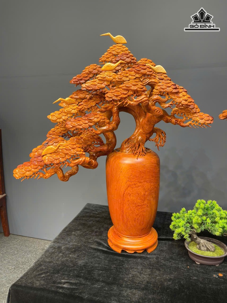 cap-tung-hac-dien-nien-go-huong-cao-83-ngang-79-sau-29-cm-duong-kinh-21-cm-476900