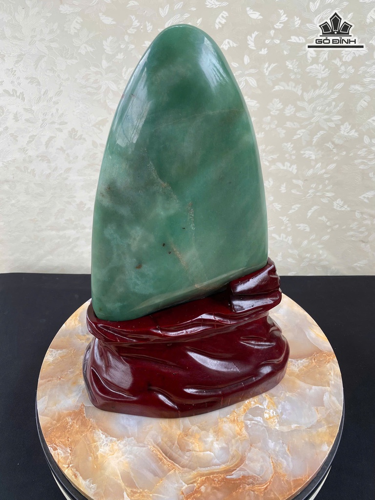 nui-ngoc-dong-linh-aventurine-tu-nhien-462kg-da-462kg-286x185x85cm-de-196kg-len-de-cao-36-cm-477060