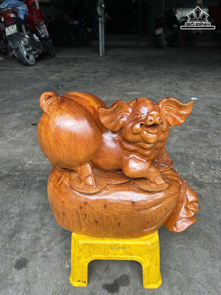 tuong-heo-go-ngoc-am-cao-31-ngang-38-sau-20-cm-75kg-477138