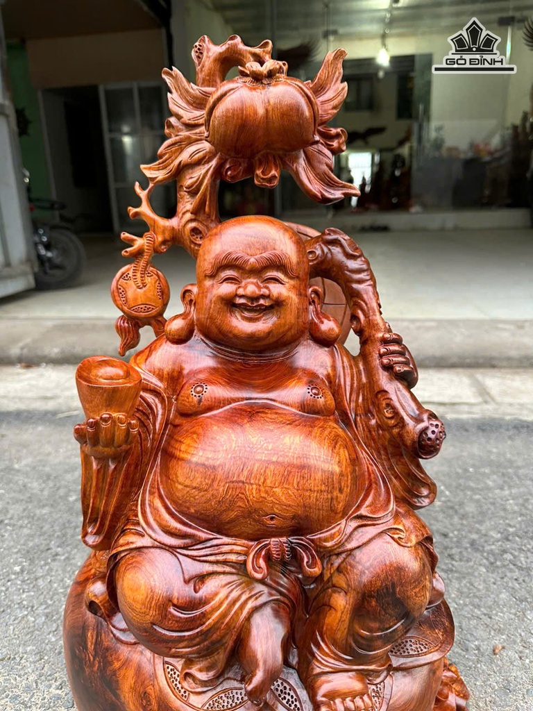 tuong-phat-di-lac-go-huong-cao-62-ngang-39-sau-28-cm-477191