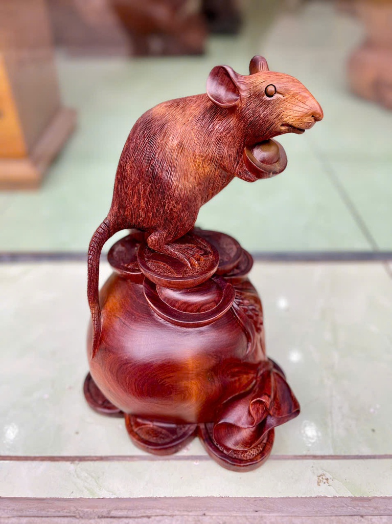 tuong-chuot-phong-thuy-go-cam-cao-25-ngang-18-sau-16-cm-477312