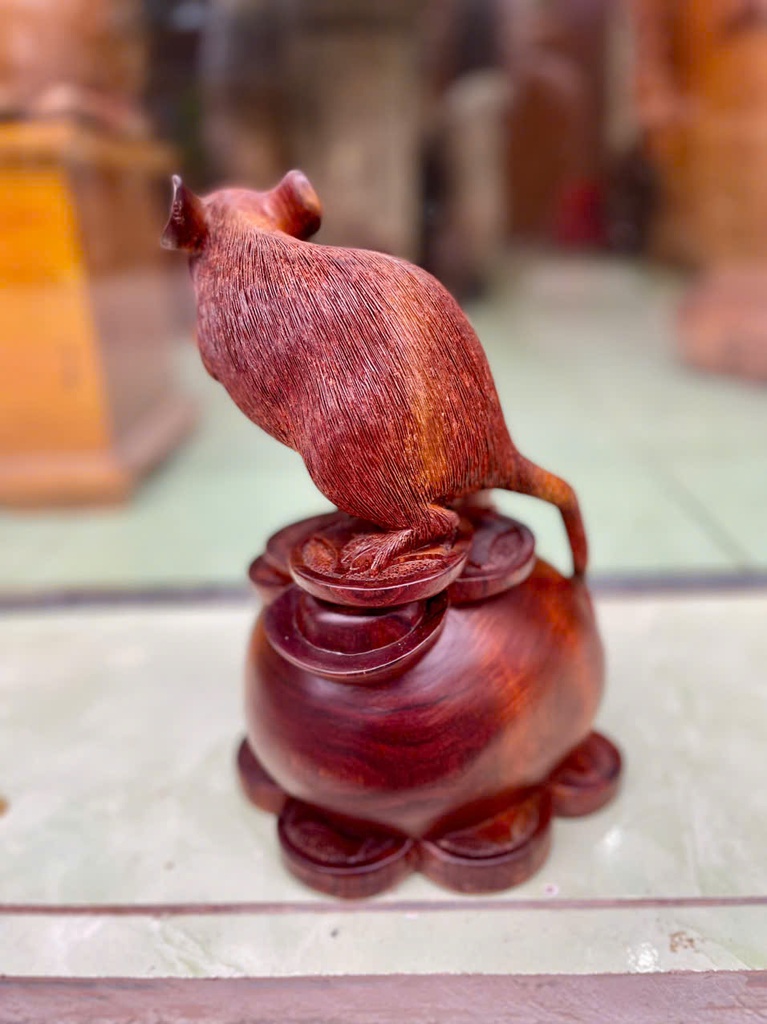 tuong-chuot-phong-thuy-go-cam-cao-25-ngang-18-sau-16-cm-477314