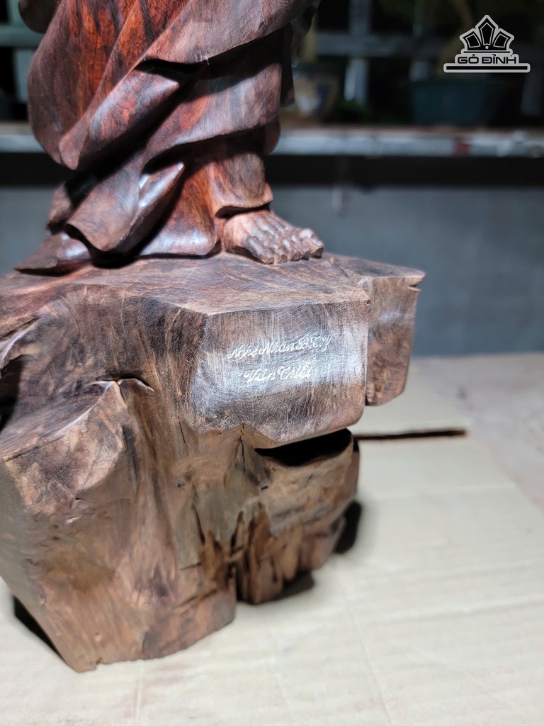 tuong-dat-ma-khat-thuc-go-trac-cao-71-ngang-20-sau-20-cm-477763