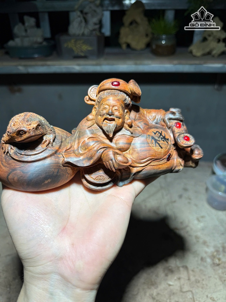 tuong-than-tai-go-trac-cao-85-ngang-215-sau-9-cm-477765