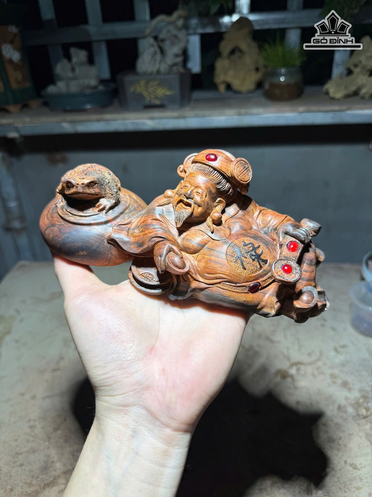 tuong-than-tai-go-trac-cao-85-ngang-215-sau-9-cm-477769