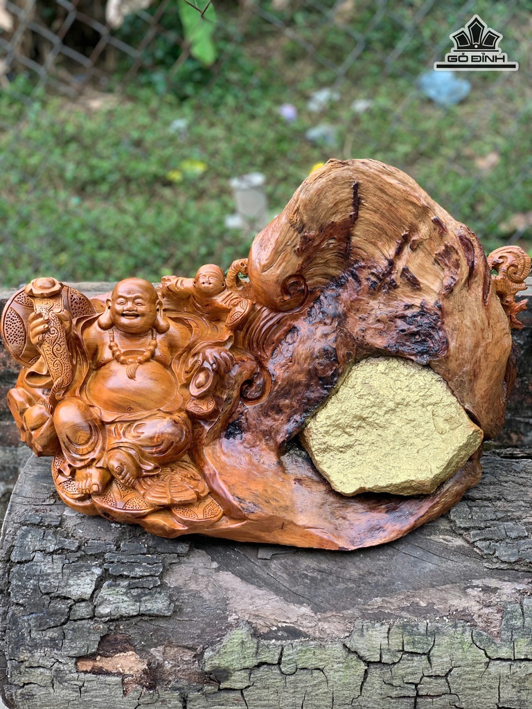 tuong-phat-di-lac-nhat-phuc-om-da-go-huong-cao-40-ngang-63-sau-27-cm-477863