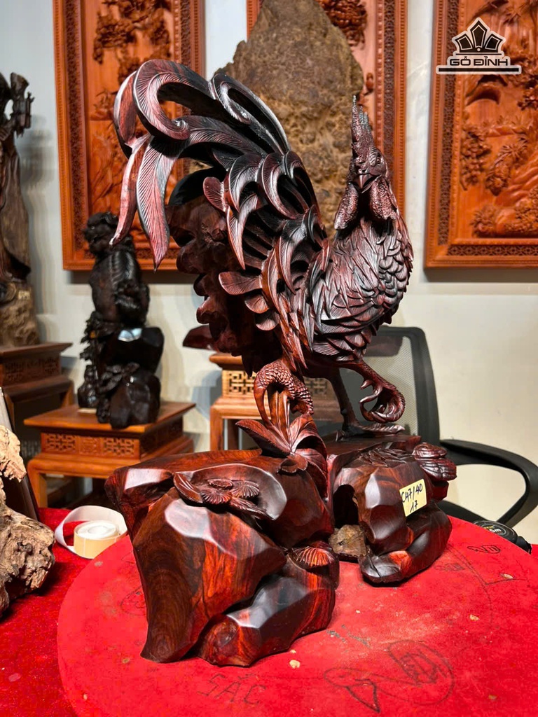 tuong-ga-trong-go-trac-cao-47-ngang-40-sau-17-cm-478027