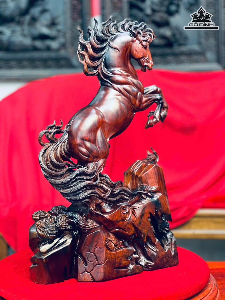 tuong-ngua-phong-thuy-nhat-ma-phi-thien-go-trac-cao-52-ngang-31-sau-18-cm-478033