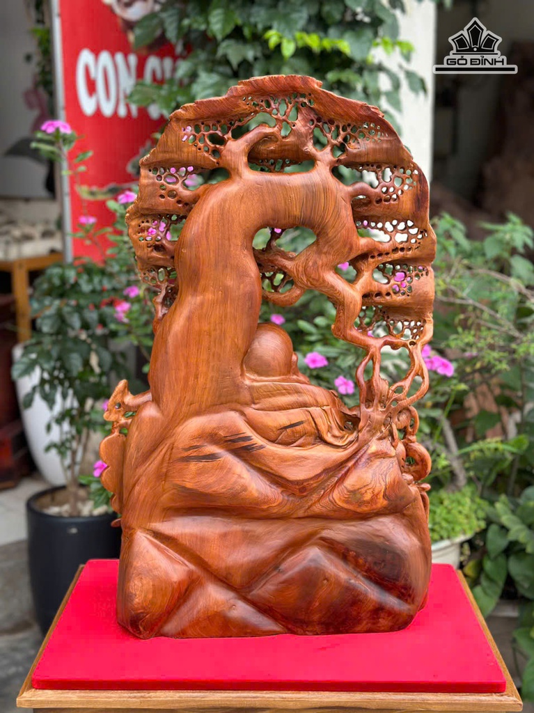 tuong-phat-di-lac-ngoi-goc-cay-tung-go-huong-cao-68-ngang-46-sau-25-cm-478318