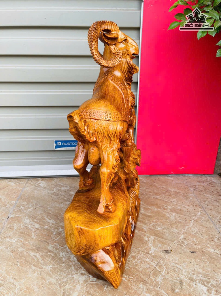 tuong-nhat-duong-go-huong-cao-52-ngang-33-sau-12-cm-478427