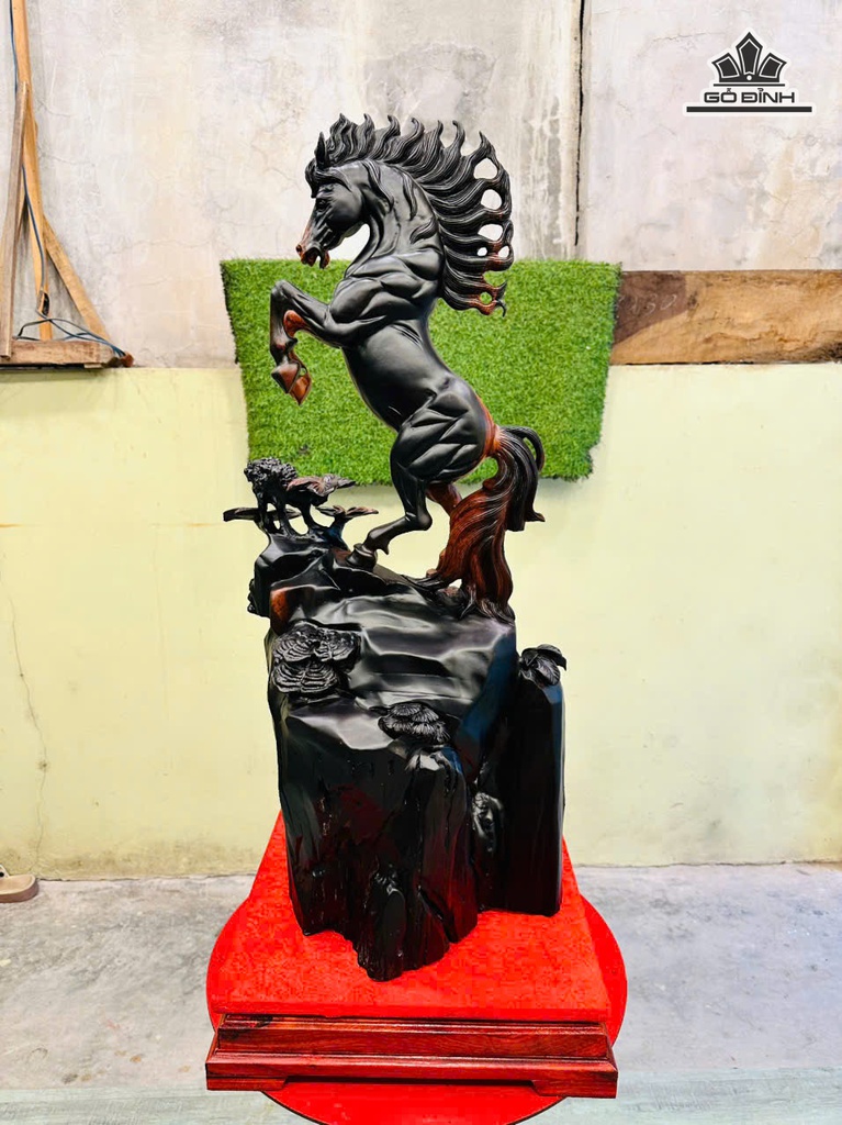 tuong-ngua-phong-thuy-nhat-ma-phi-thien-go-trac-cao-85-ngang-42-sau-33-cm-478679