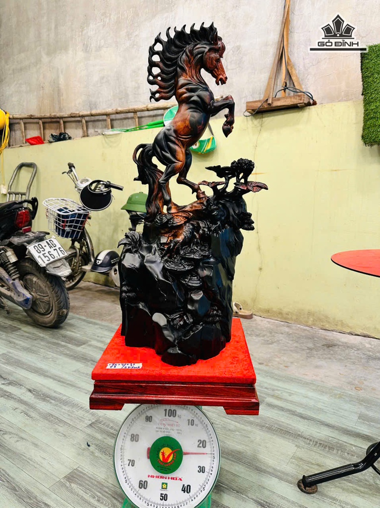 tuong-ngua-phong-thuy-nhat-ma-phi-thien-go-trac-cao-85-ngang-42-sau-33-cm-478680