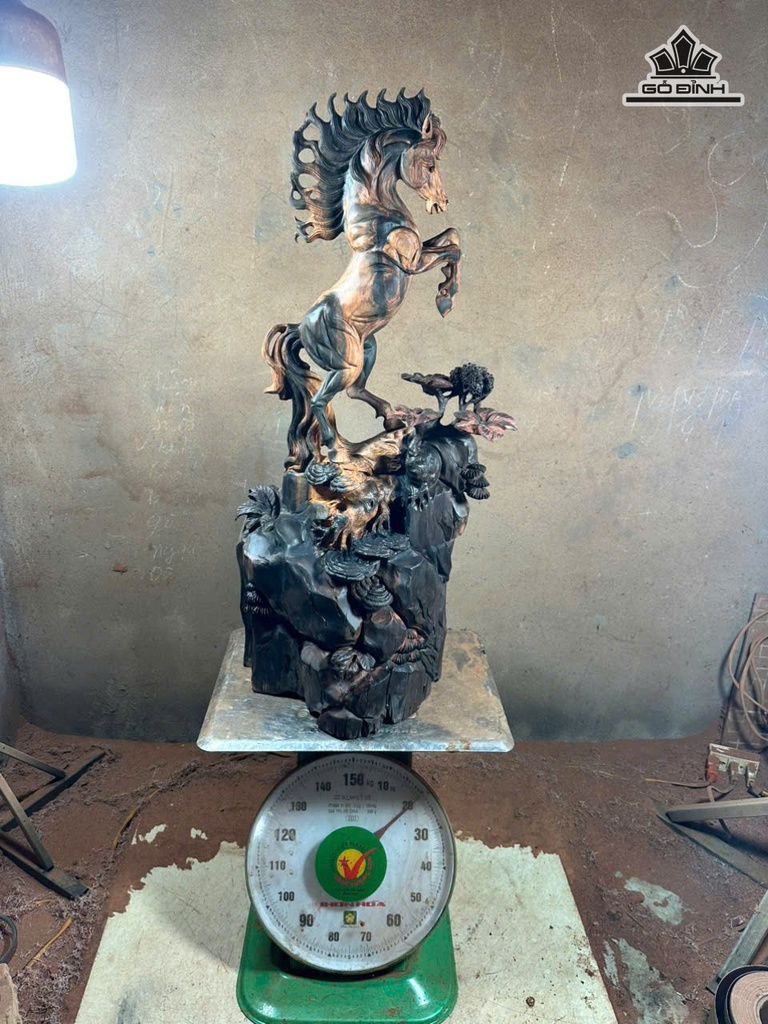 tuong-ngua-phong-thuy-nhat-ma-phi-thien-go-trac-cao-85-ngang-42-sau-33-cm-478681