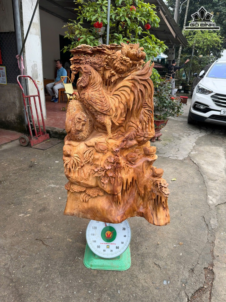 tuong-gia-dinh-ga-go-ngoc-am-cao-102-ngang-75-sau-60-cm-478728