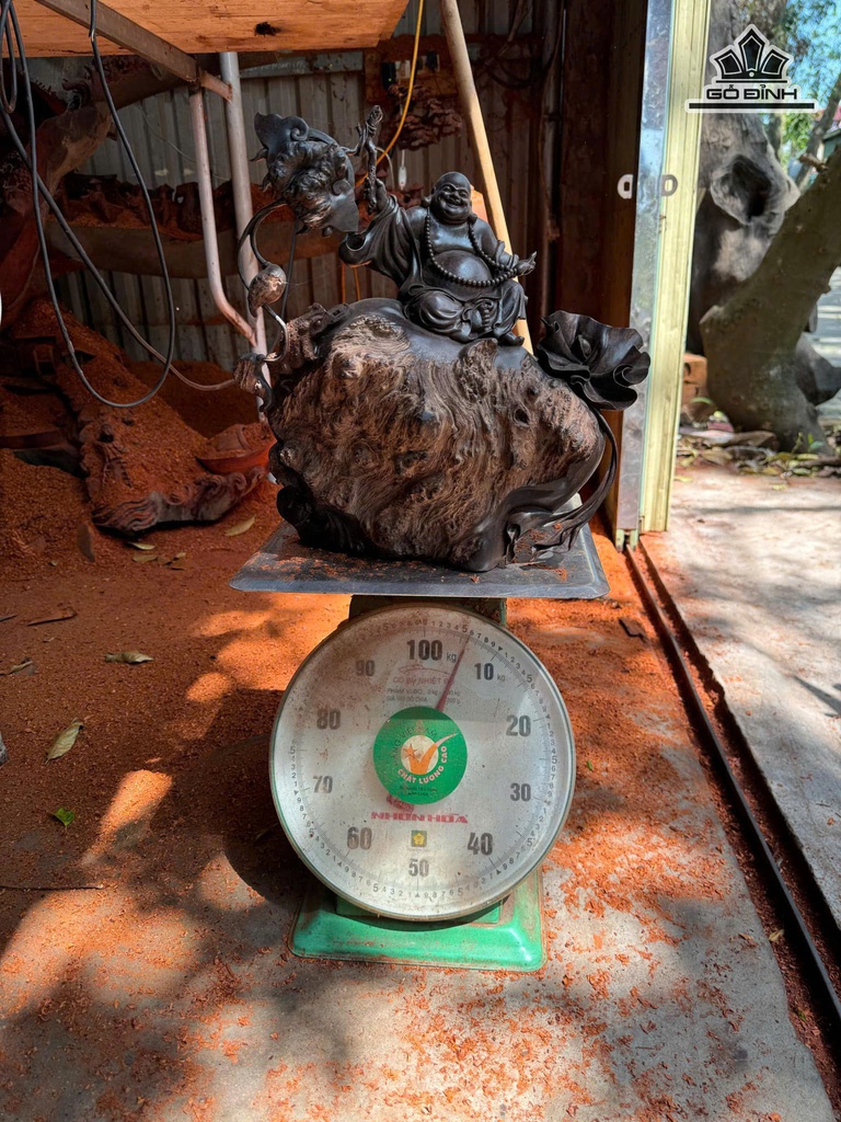 tuong-phat-di-lac-go-trac-cao-45-ngang-40-sau-15-cm-479016