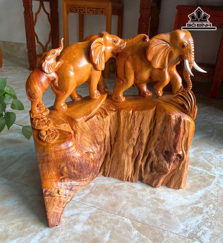 tuong-gia-dinh-voi-go-huong-cao-46-ngang-43-sau-18-cm-17kg-479088