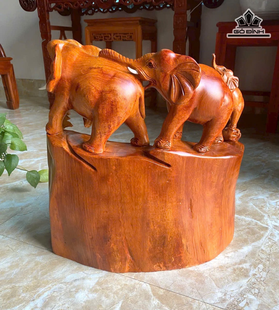 tuong-gia-dinh-voi-go-huong-cao-46-ngang-43-sau-18-cm-17kg-479089