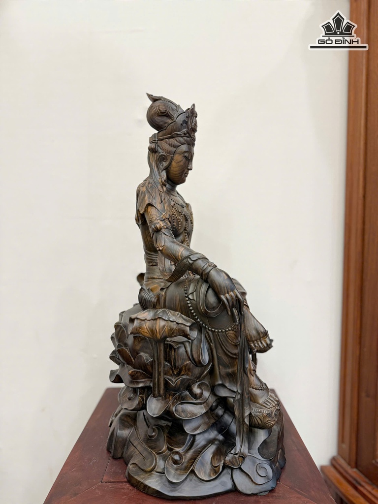 tuong-quan-am-ngoi-tu-tai-go-mun-hoa-cao-62-ngang-38-sau-35-cm-479428